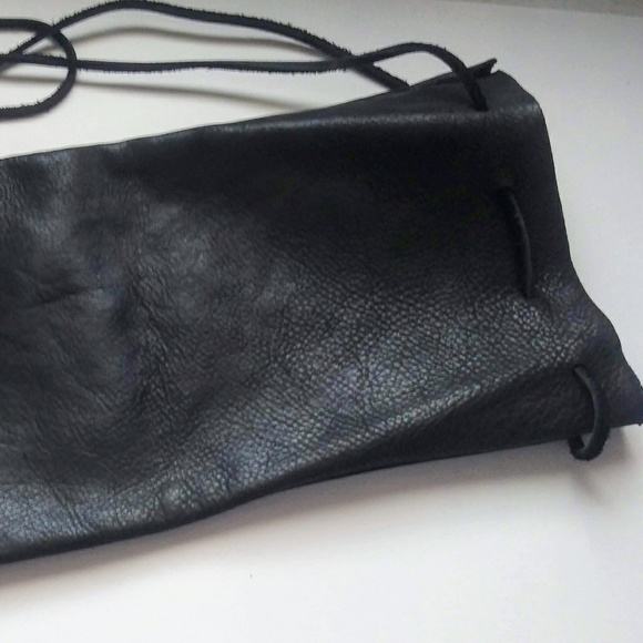 Fringe Black Leather pouch - Picture 3 of 8